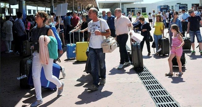 Antalya, nüfusunun iki katı turist ağırladı
