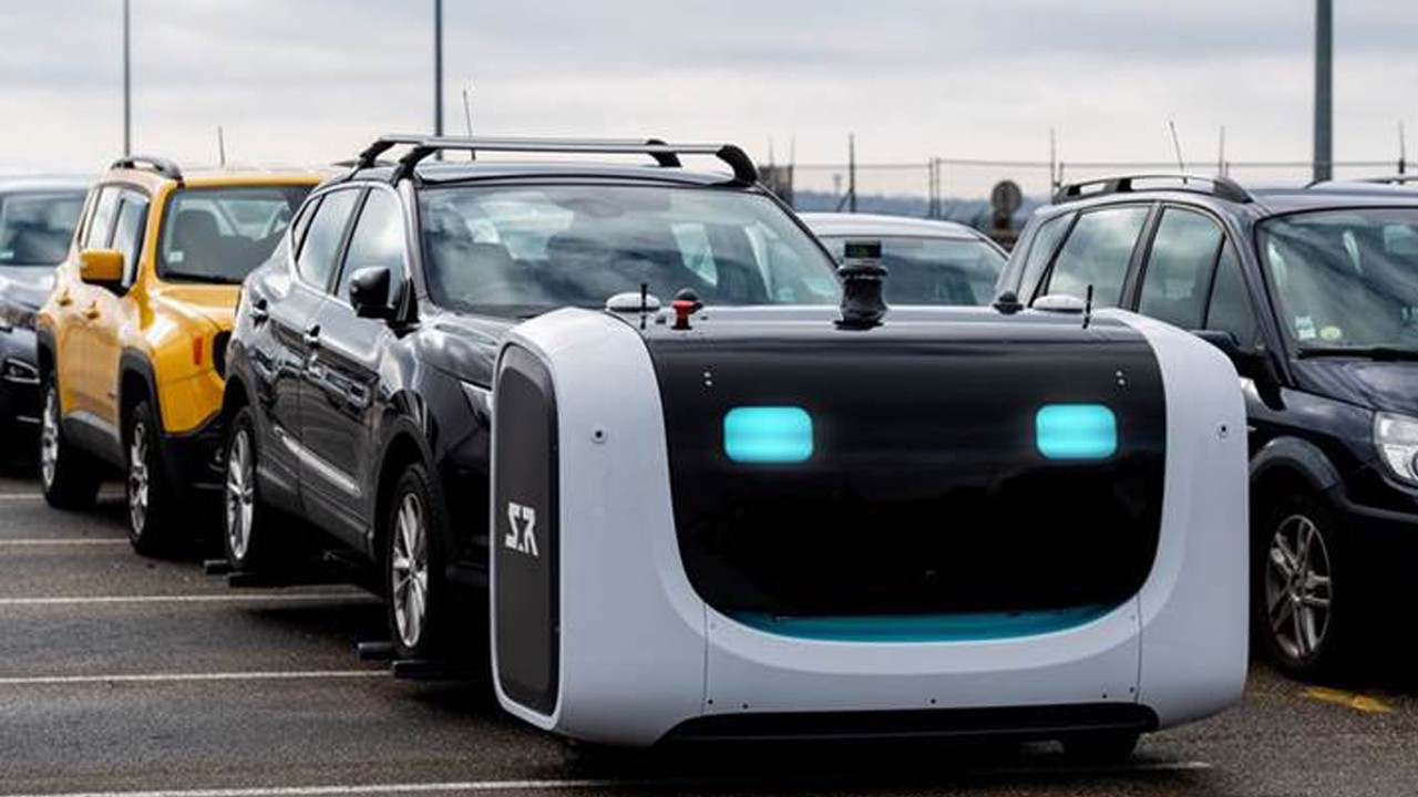 Fransa’daki Lyon Havaalanı robot valeye emanet!