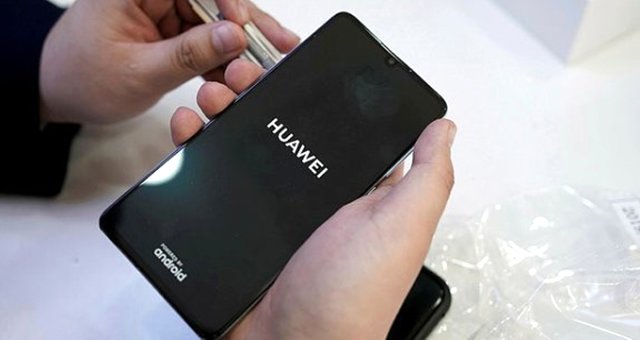 Huawei telefonunu servise getirenlere indirimli teknik servis kampanyası başlattı